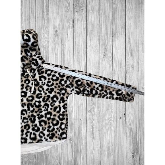 P.J. Salvage Leopard Print Fuzzy Hoodie Women’s Size Medium - Picture 3 of 5